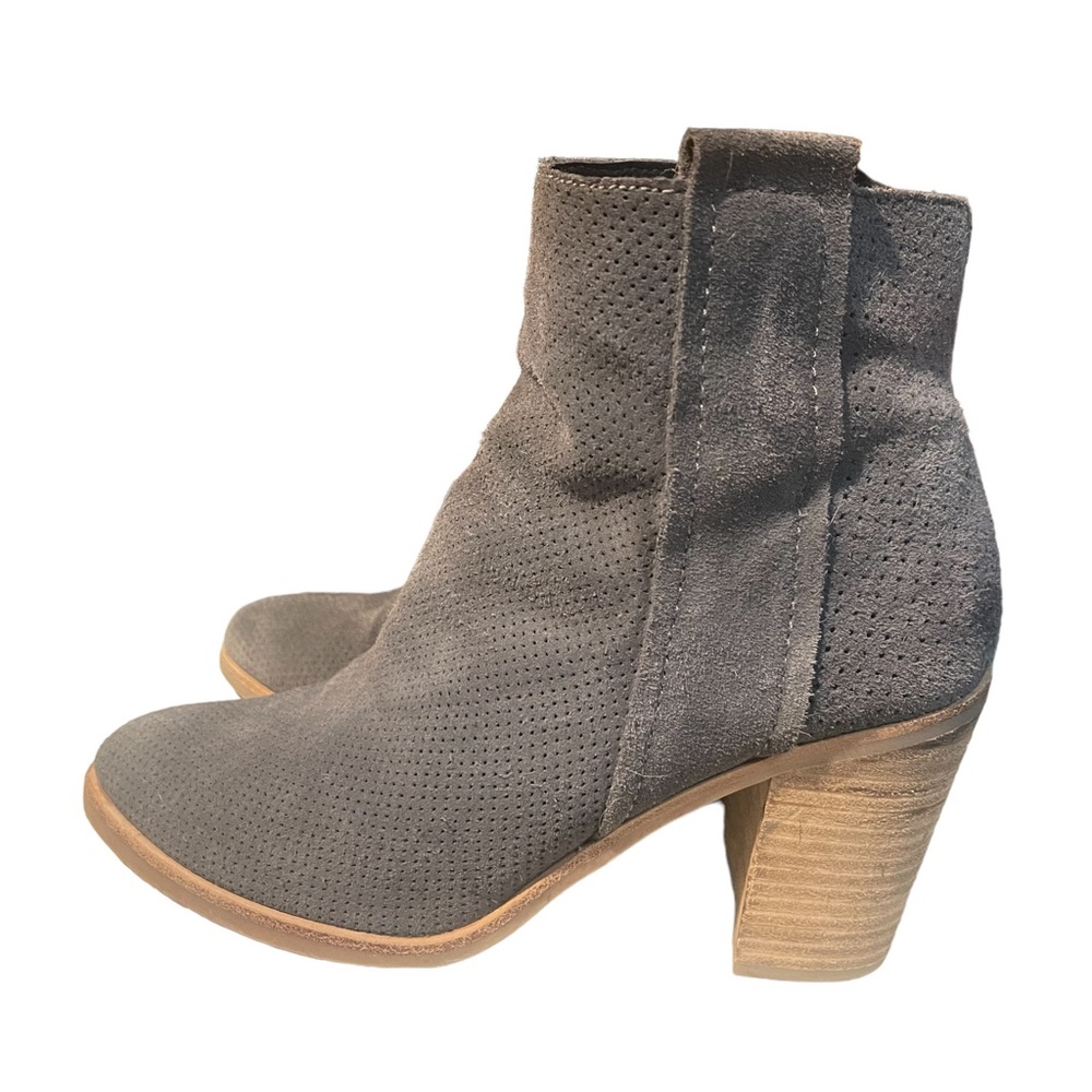 Dolce Vita Saul Grey Perforated Detail Heeled Ankle‎ Bootie Size 9.5